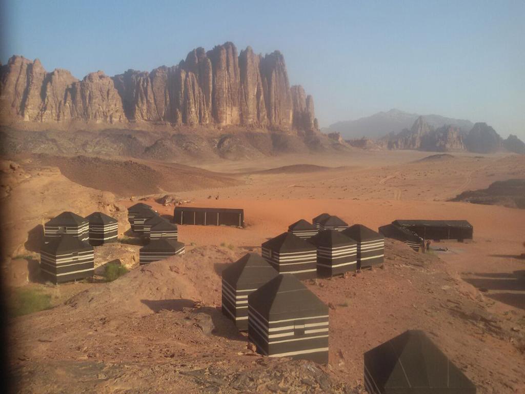 Wadi Rum Quiet Village Camp Luaran gambar