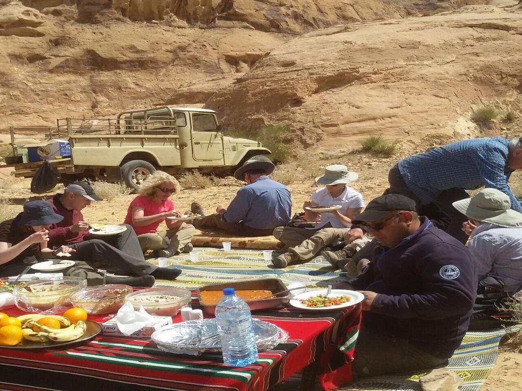 Wadi Rum Quiet Village Camp Luaran gambar