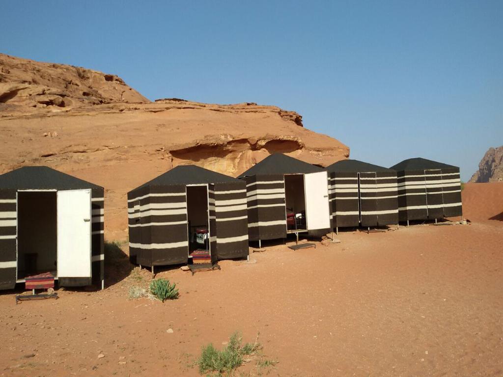 Wadi Rum Quiet Village Camp Luaran gambar